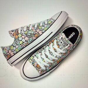 Chuck Taylor All-Star, mini flowers low top sneakers